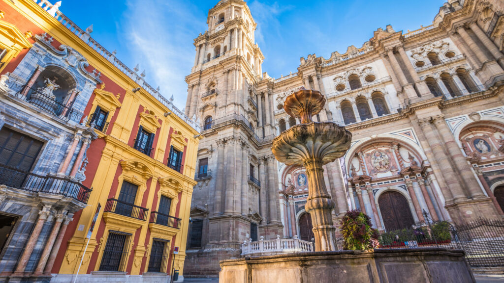 Malaga: La Guida Completa alla Città della Costa del Sole